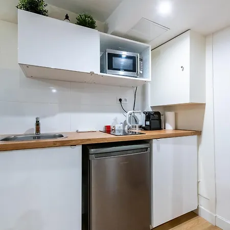 Le Deniro Loft - Tour Eiffel Invalides - 5 Personnes Apartament *